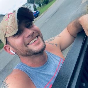 Meet your Posher, Derek